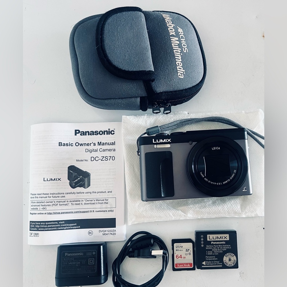 Panasonic Lumix DC-ZS70 Compact Digital Camera in Silver and Black 95% The New
